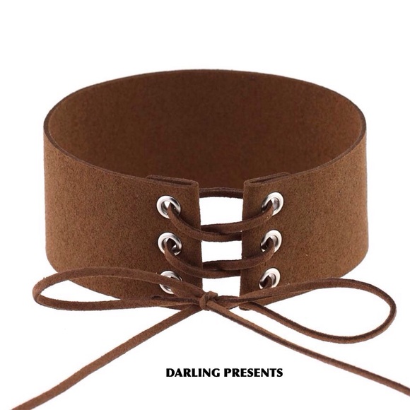 VEGAN SUEDE LACE UP CHOKER NECKLACE WOMEN COLOR BROWN SIZE 11.5 X 1.5 - Picture 1 of 3